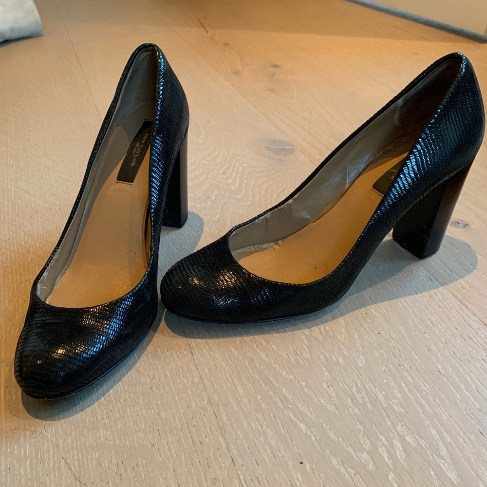 Black Ann Taylor block heels
